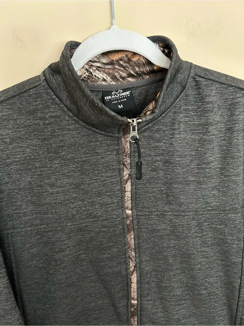 🔹NWT Realtree Men’s Gray Camo Trek Fleece Jacket